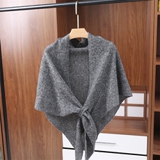 2025年秋季新款百搭女士纯毛穿孔大三角披肩，披肩，九月九羊绒