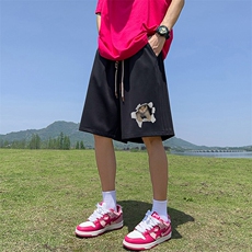 黑色