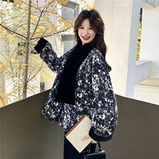 黑色设计感印花羽绒服女2025年冬季新款巨好看保暖加厚白鸭绒外套，女装羽绒服，2C135