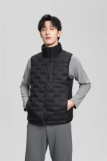 2025年秋季立领直筒型青春流行马甲，男装背心/马甲，牛米欧羽绒服工厂店