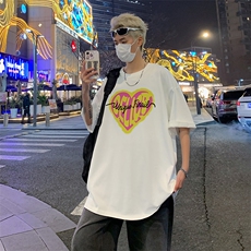 粉红色