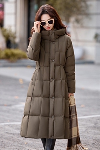 现货2025冬季新款肌理感白鸭绒羽绒服女设计感时尚连帽加厚外套图片