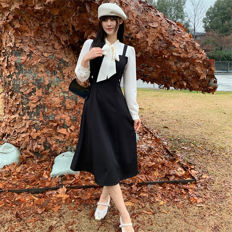 现货2024年春季女新网红时尚甜美收腰显瘦假两件拼色连衣裙,女装连衣裙,煊芮熙