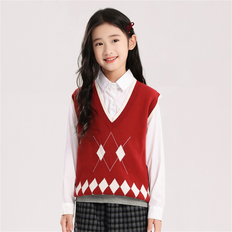秋季套头常规款时尚百搭通勤V领马甲，童装马夹/背心，斯美雅电商供货