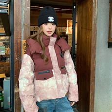 独特超好看撞色短款连帽工装派克羽绒服女冬2024新款小众设计外套，女装羽绒服，2C269