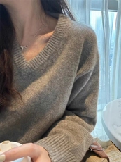 新款慵懒风软糯全V领针织衫毛衣女打底衫，女装针织衫/毛衣，半城羊绒