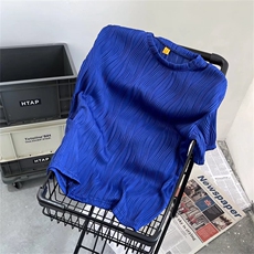 蓝色
