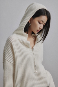 秋冬新款纯色时尚潮流宽松连帽针织衫女图片