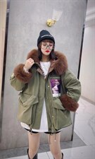 冬季派克羽绒服狐狸毛，女装羽绒服，得到THETHAT