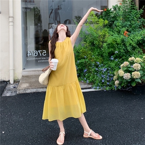 法式黄色无袖连衣裙女2025新款夏日氛围感气质漂亮度假风背心长裙图片