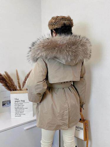 2021冬款新款大毛领配腰带90绒休闲羽绒服，女装羽绒服，红雀纺