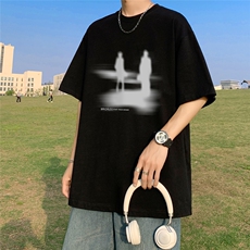 黑色