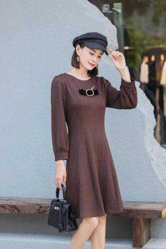 秋装连衣裙，女装连衣裙，雪飞诗