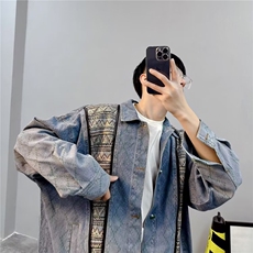 蓝色