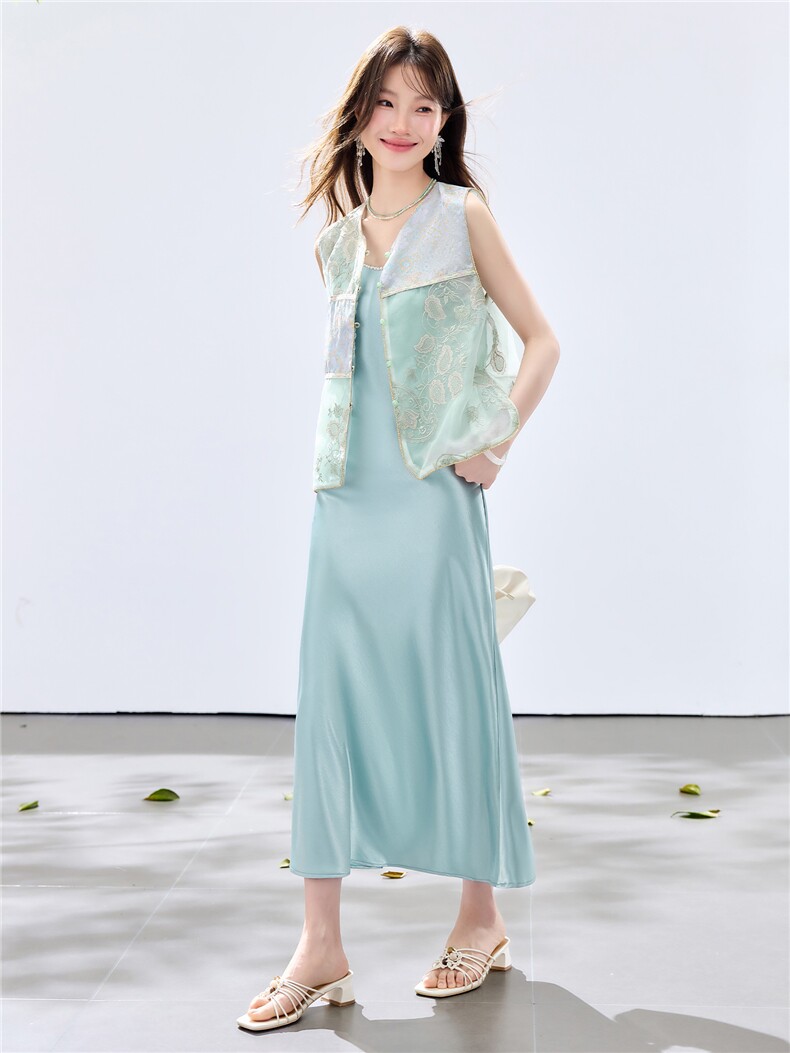 夏季新款现货！2026新中式拼接款重工刺绣马甲+珍珠吊带裙套装女,女装套装/套裙,宝儿家