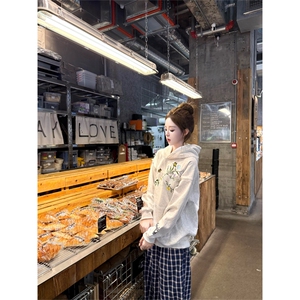 网图有货 新中式刺绣花卉连帽华棉卫衣男女情侣外套上衣 A819-P50图片