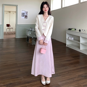 粉色盘扣新中式国风套装裙女2025年春季新款气质吊带连衣裙两件套图片