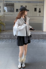 韩系米白色连帽冲锋衣短外套女秋季2025新款小个子休闲工装上衣，女装短外套，浪娴服饰