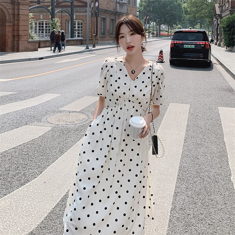 法式气质v领波点连衣裙女2025夏季新款韩版收腰显瘦温柔风长裙子图片