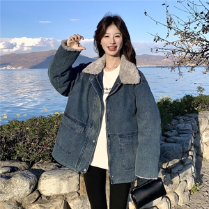 美式蓝色羊羔毛领牛仔外套女2025冬季新款高级感休闲宽松夹克上衣图片