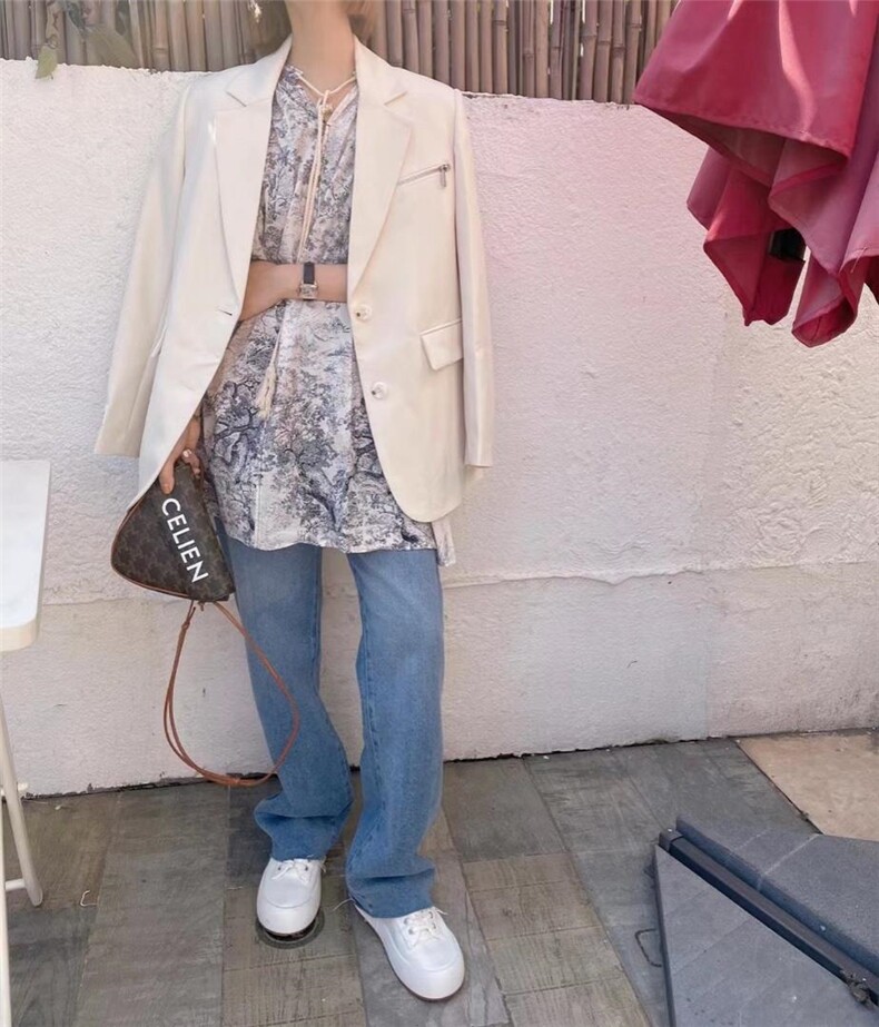 现货春款西装，女装西装，南门村口 8090