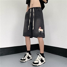 黑色