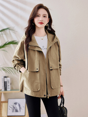 工装休闲外套女2025春秋新款时尚宽松连帽韩版学院风小个子棉上衣，女装风衣，依万里