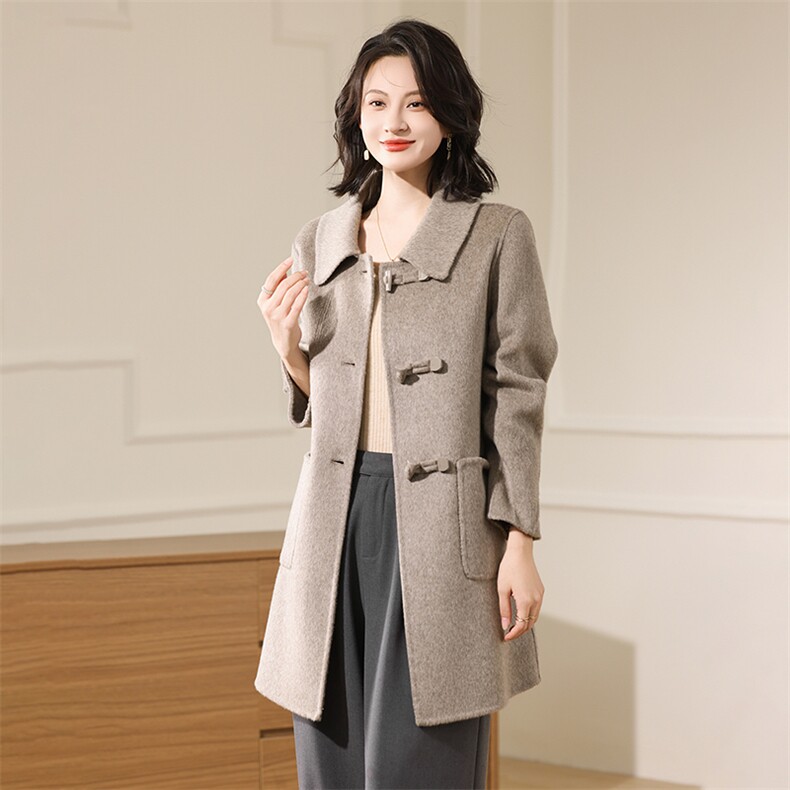 2025百搭时尚简约双扣翻领带兜大衣，女装毛呢外套，贝源羊绒