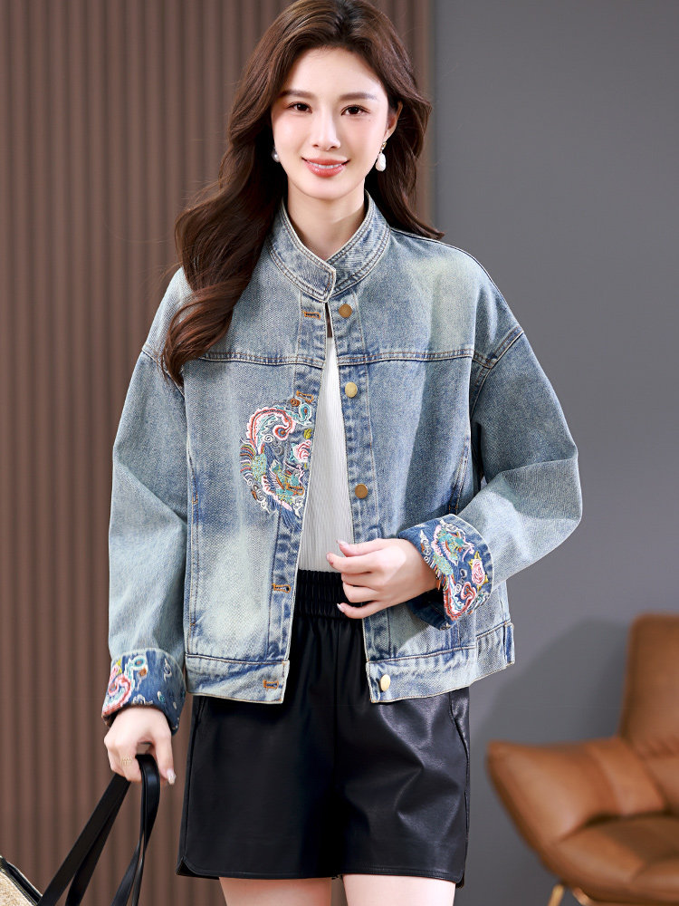 2025早春新款刺绣复古立领新中式国风复古牛仔外套女装高级感上衣,女装短外套,靓衣阁