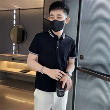 黑色