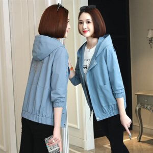 短外套女2021春秋装新款女装时尚休闲连帽春秋女士风衣外套图片