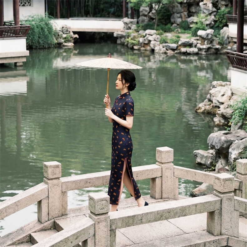 夏季新品时尚气质金丝提花香云纱品质真丝喜庆中长款旗袍裙,女装汉服/婚纱/旗袍/礼服,媚琳依坊