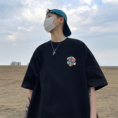 黑色
