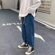 深蓝色