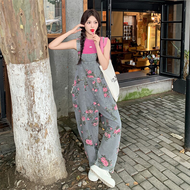 韩系甜酷俏皮背心碎花背带裤女夏季2024新款设计感洋气图片