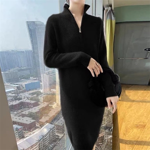 时尚显瘦高领毛衣连衣裙女秋冬新款气质百搭长袖针织打底裙黑色