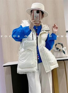 2021新款连帽羽绒马甲,女装马甲,兜火