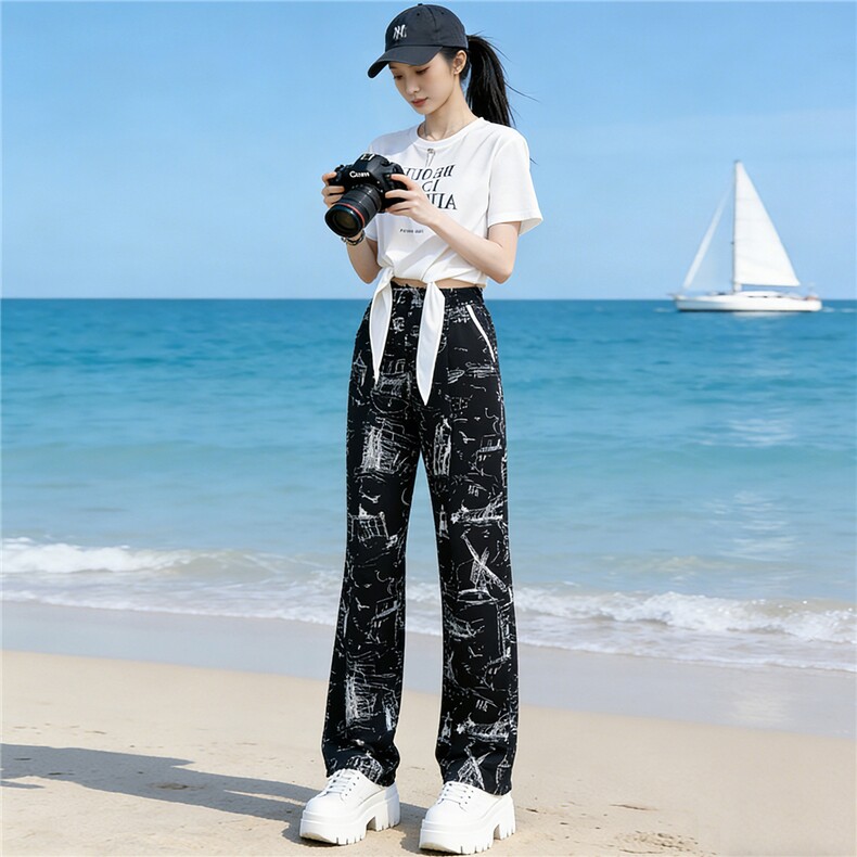 重工印花时尚休闲套装女夏季新款白色短袖上衣黑色阔腿长裤两件套图片