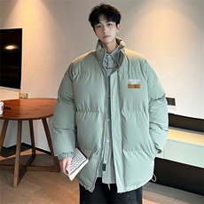 灰绿色