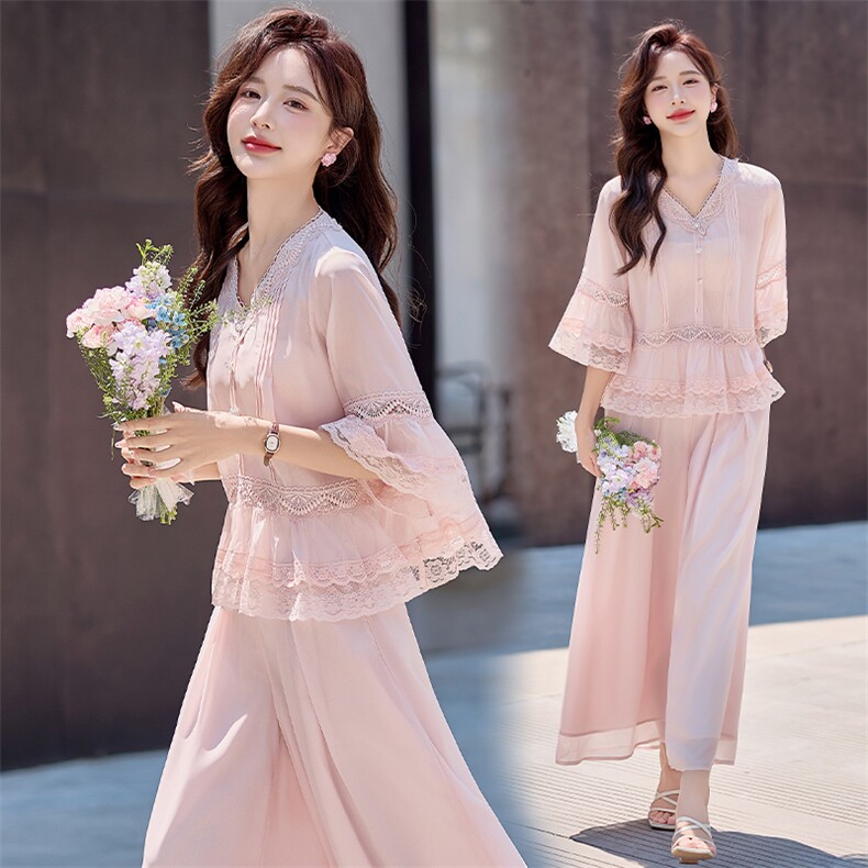 粉色洋气温柔套装女2025夏新款喇叭袖蕾丝拼接上衣阔腿裤裙两件套，女装套装/套裙，水衣源