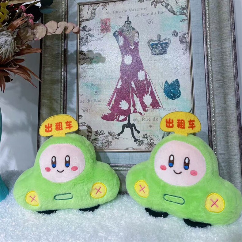 出租车，大拇指毛绒玩具