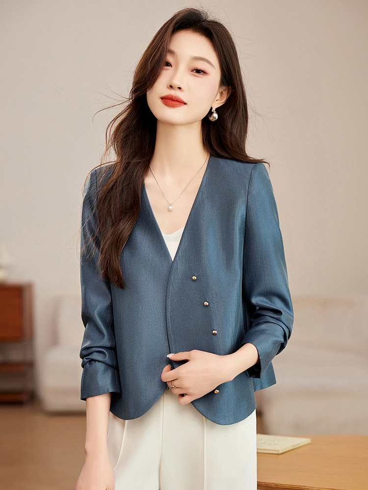 短外套女2025新款高档人丝绸高级质感加里布时尚大气减龄女士上衣,女装短外套,恋慕依尚