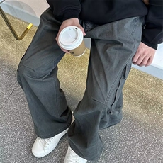 灰色