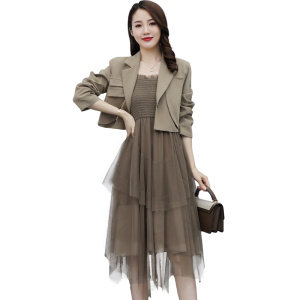 春季淑女裙吊带连衣裙小西装外套时尚两件套女装潮流套装图片