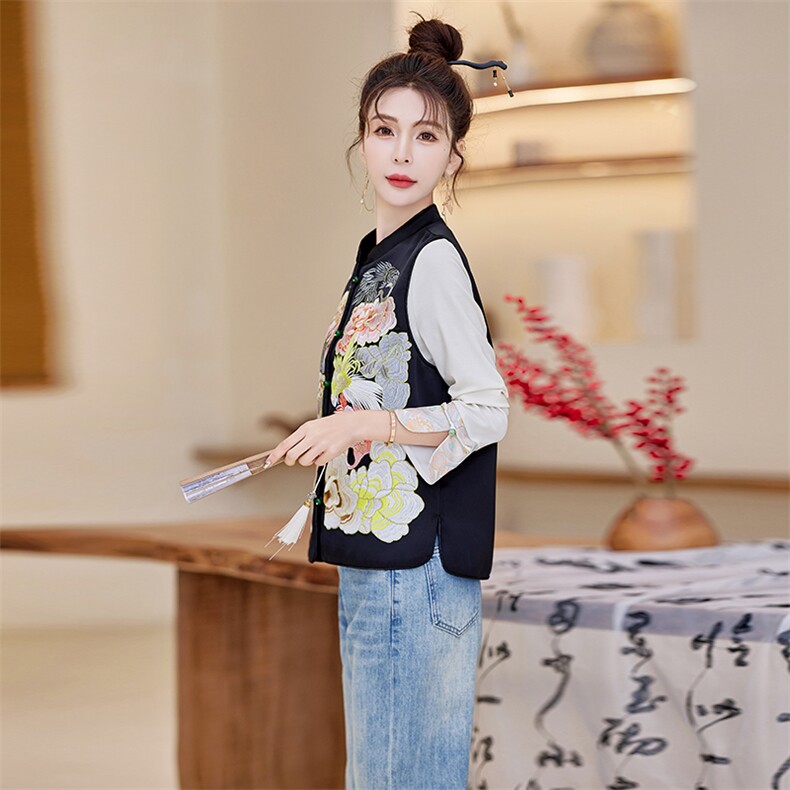 新中式马甲小衫两件套2025重工盘扣织锦提花套装,女装套装/套裙,水衣源