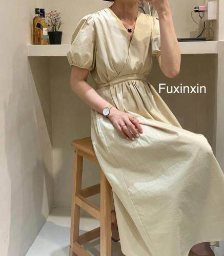 现货！V领净版泡泡袖收腰连衣裙，女装连衣裙，FUXINXIN 福歆歆