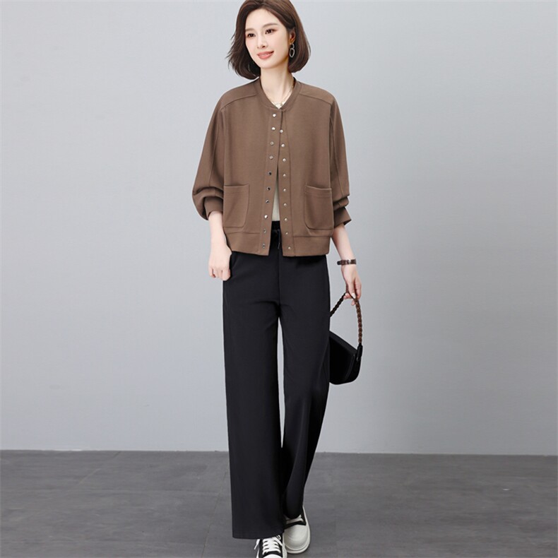 春秋新款时尚两件套装女休闲宽松棒球服开衫直筒裤中老年妈妈装潮,女装套装/套裙,璐依舞