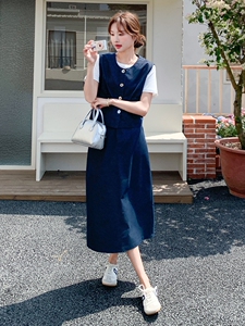 韩系穿搭一整套女2025夏季新款时尚显瘦牛仔马甲半身裙三件套图片