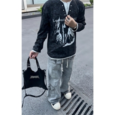 黑色