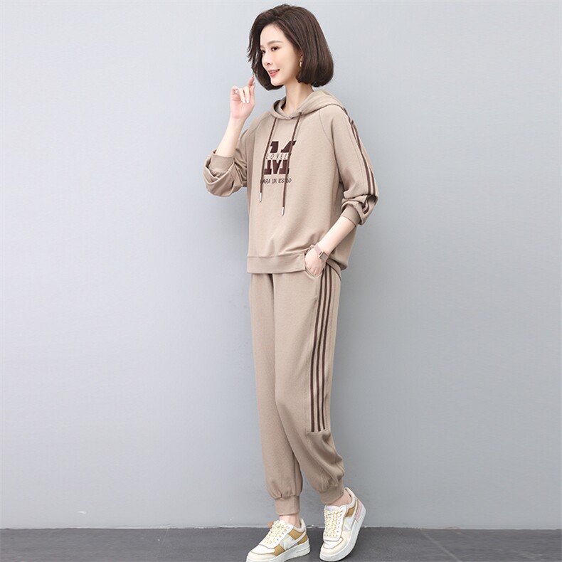 2024年春秋季新款连帽卫衣两件套中老年运动服套装,女装套装/套裙,忆绮罗